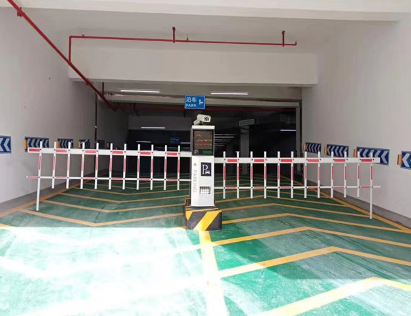 生产道闸机箱外壳公司说明广告道闸运转原理及箱体安装